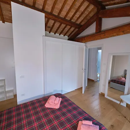 Beautiful, Cozy With A Small Courtyard.